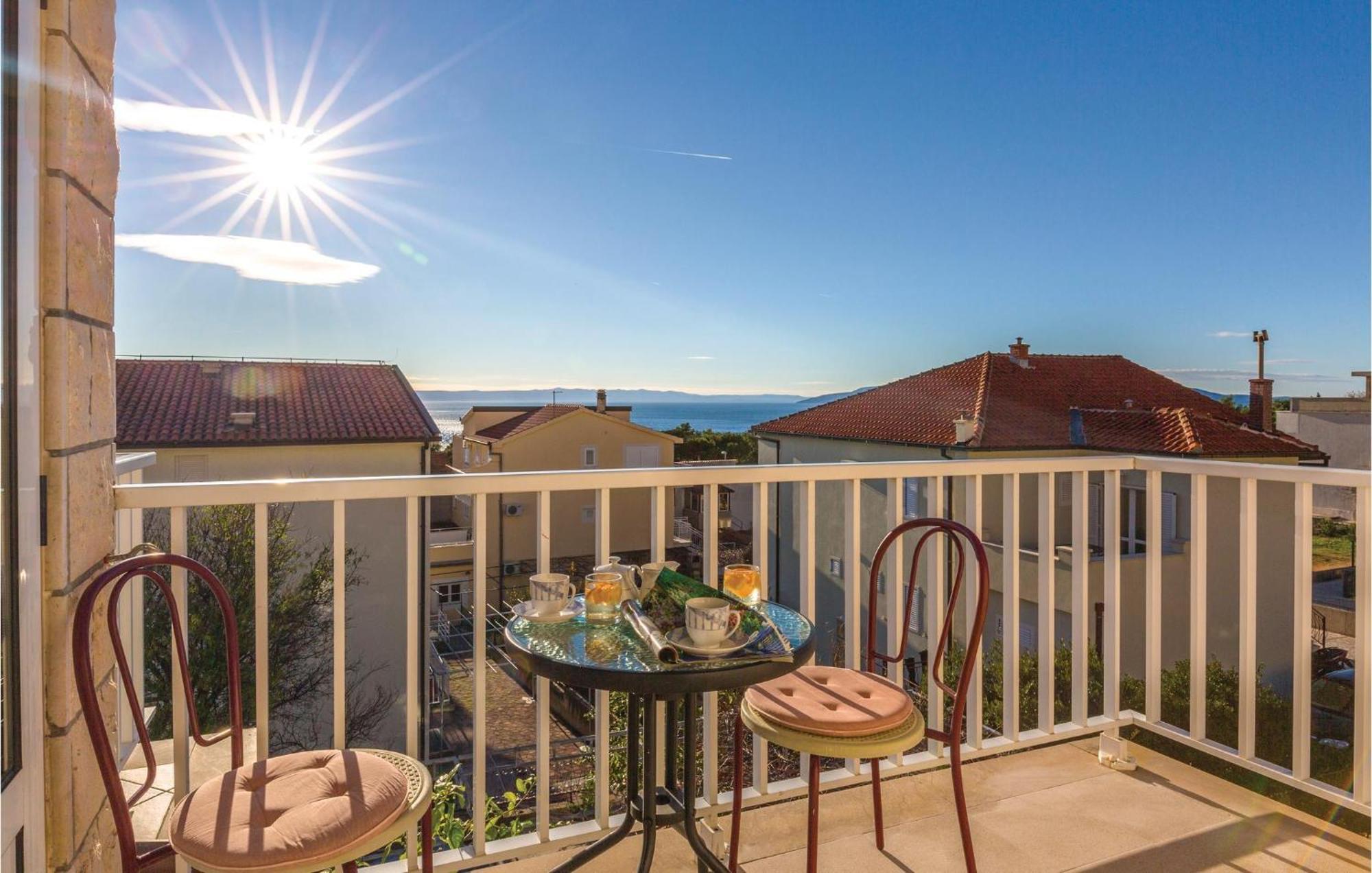 3 Bedroom Amazing Apartment In Makarska Eksteriør billede